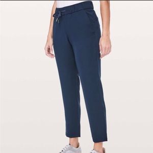 Navy Blue Lululemon on the fly pants